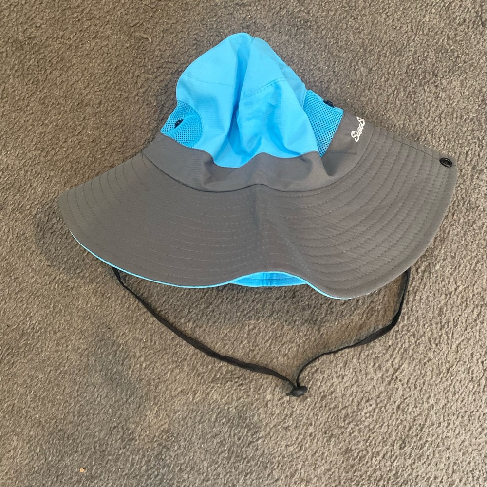 NWOT Blue and Gray Sun Hat with Chin Strap